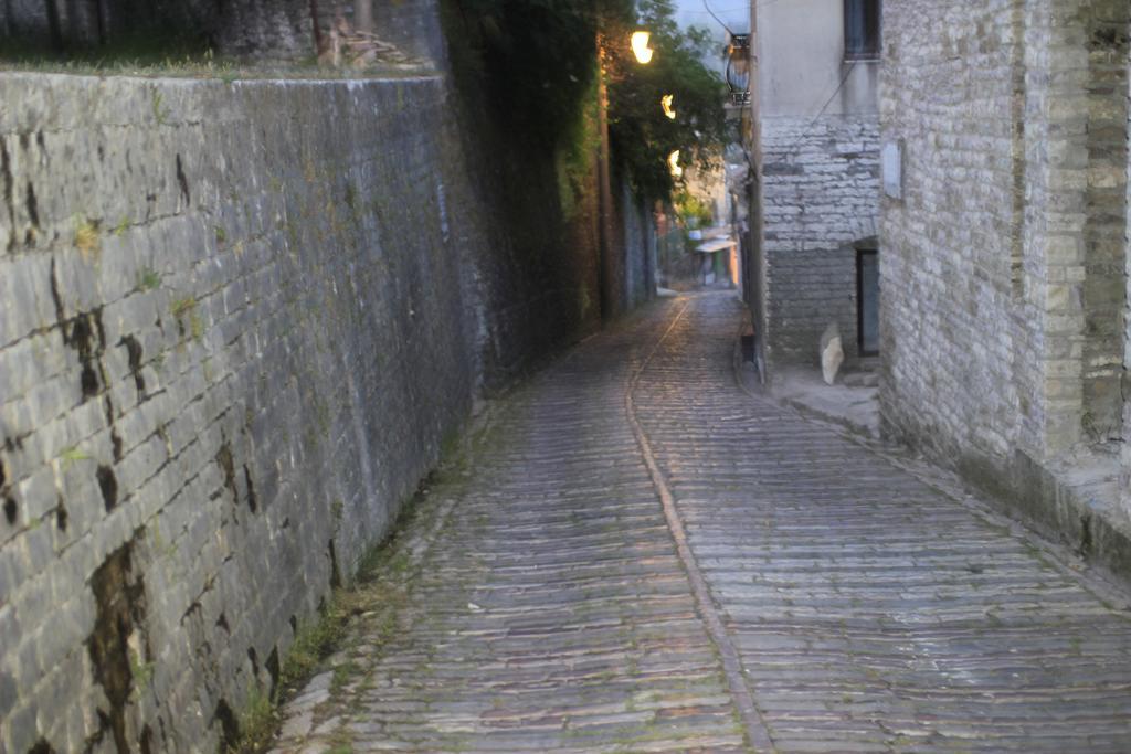 Eva Guesthouse Gjirokastër 外观 照片