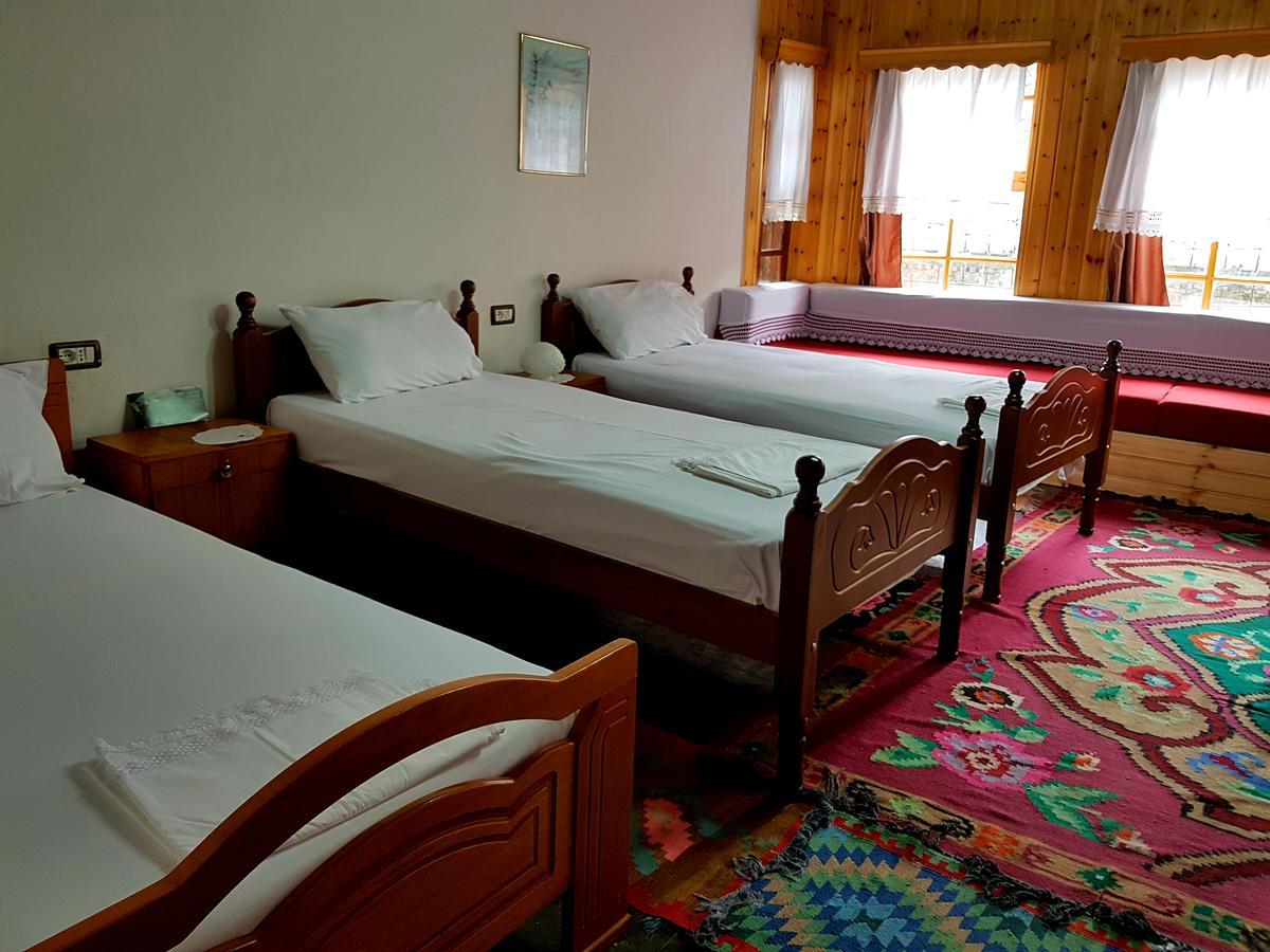 Eva Guesthouse Gjirokastër 外观 照片