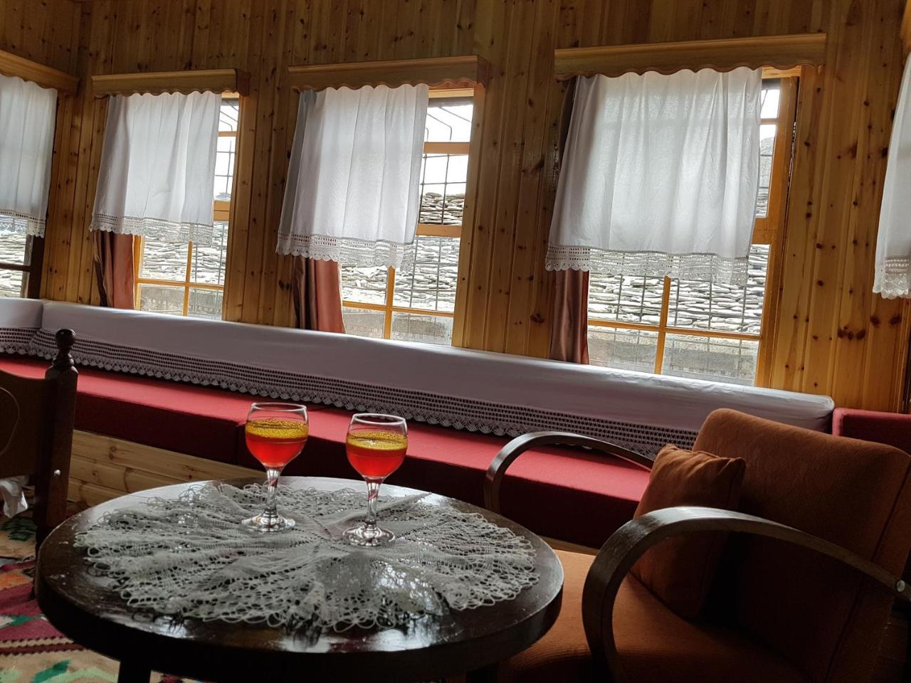 Eva Guesthouse Gjirokastër 外观 照片
