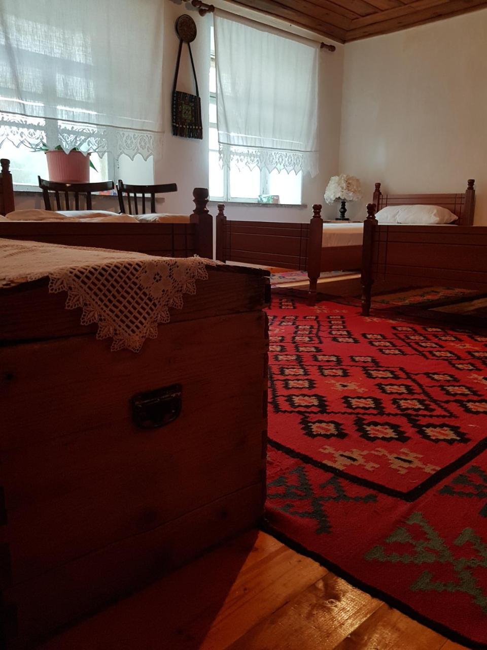 Eva Guesthouse Gjirokastër 外观 照片